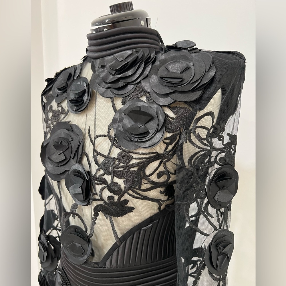 ZHIVAGO Battle Lines Floral-Embellished Vendetta Dress - Picture 4 of 10